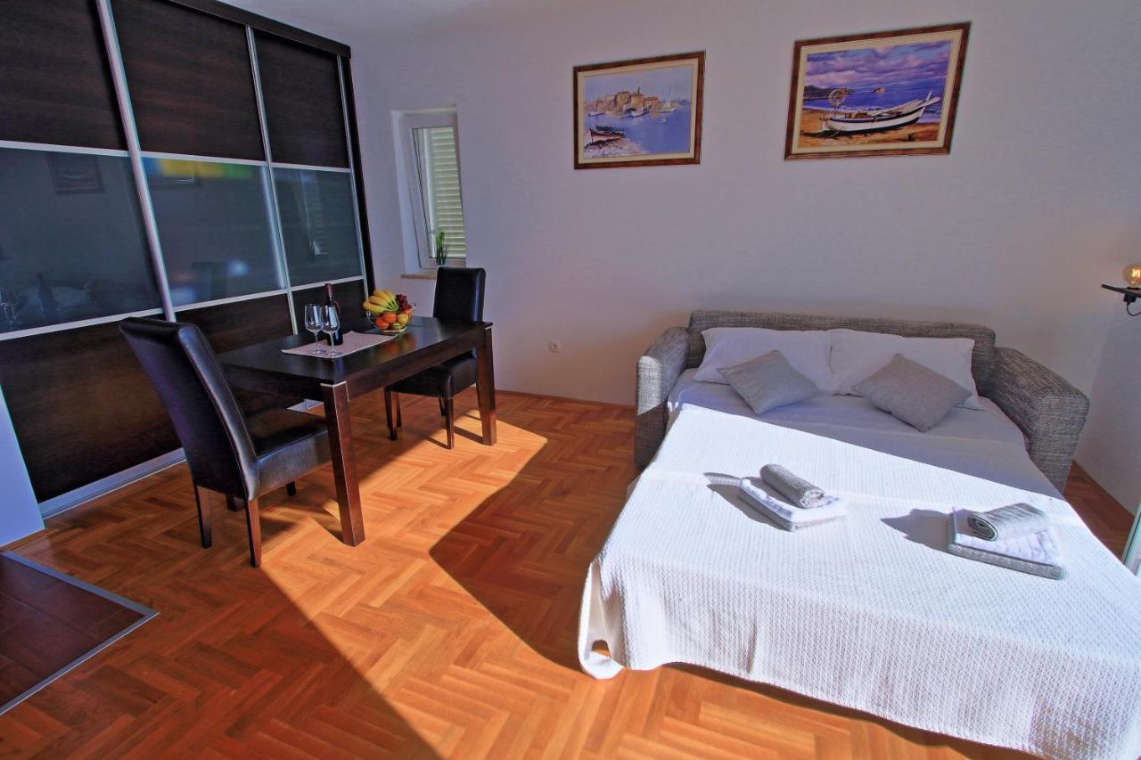 Studio Apartman Luka Senj  Exteriör bild