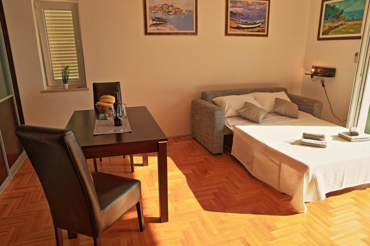 Studio Apartman Luka Senj  Exteriör bild