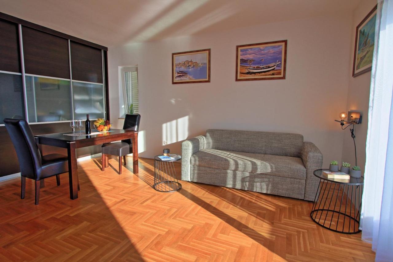 Studio Apartman Luka Senj  Exteriör bild