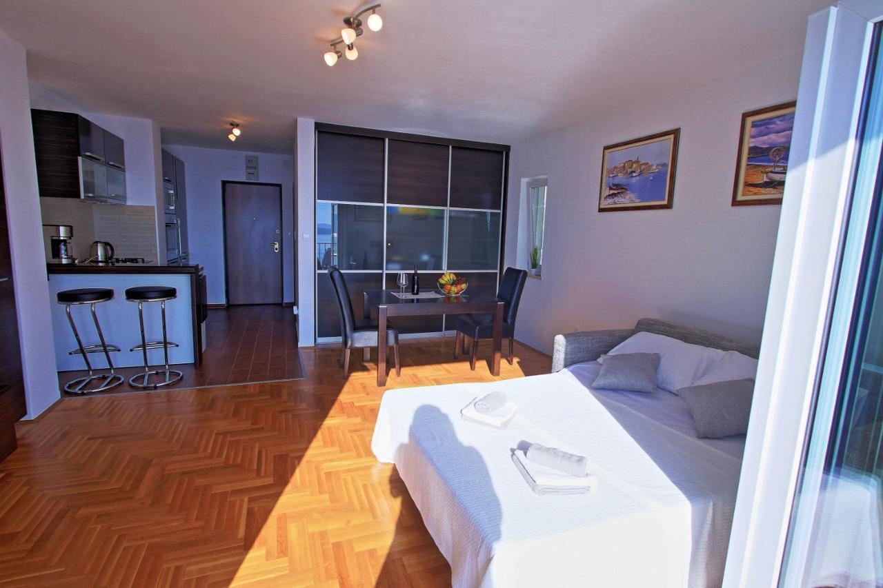 Studio Apartman Luka Senj  Exteriör bild